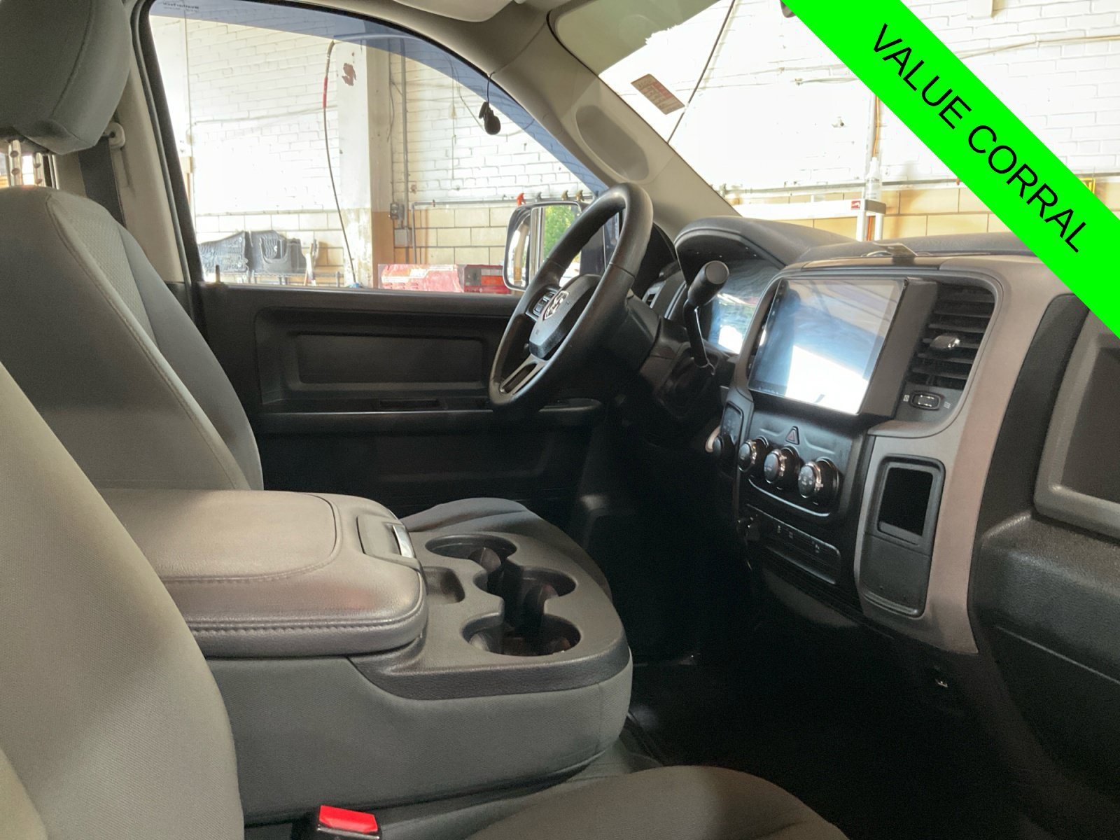Used 2015 RAM 2500 Tradesman w/ Chrome Appearance Group AWD/4WD image 16