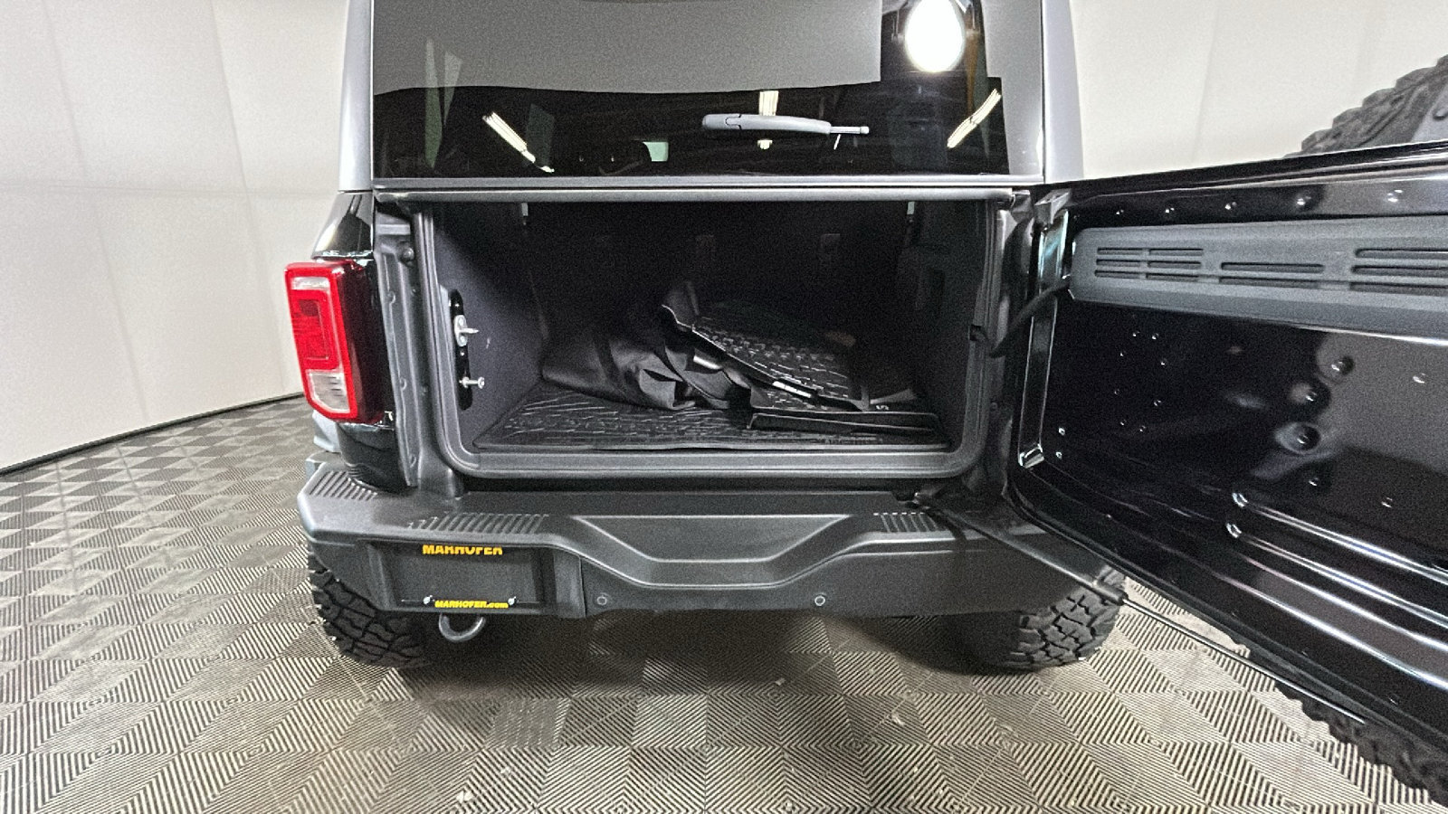 Used 2022 Ford Bronco Black Diamond w/ Sasquatch Package AWD/4WD image 31