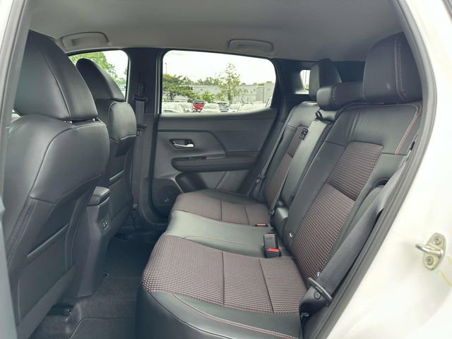 New 2025 Nissan Kicks SR FWD image 13