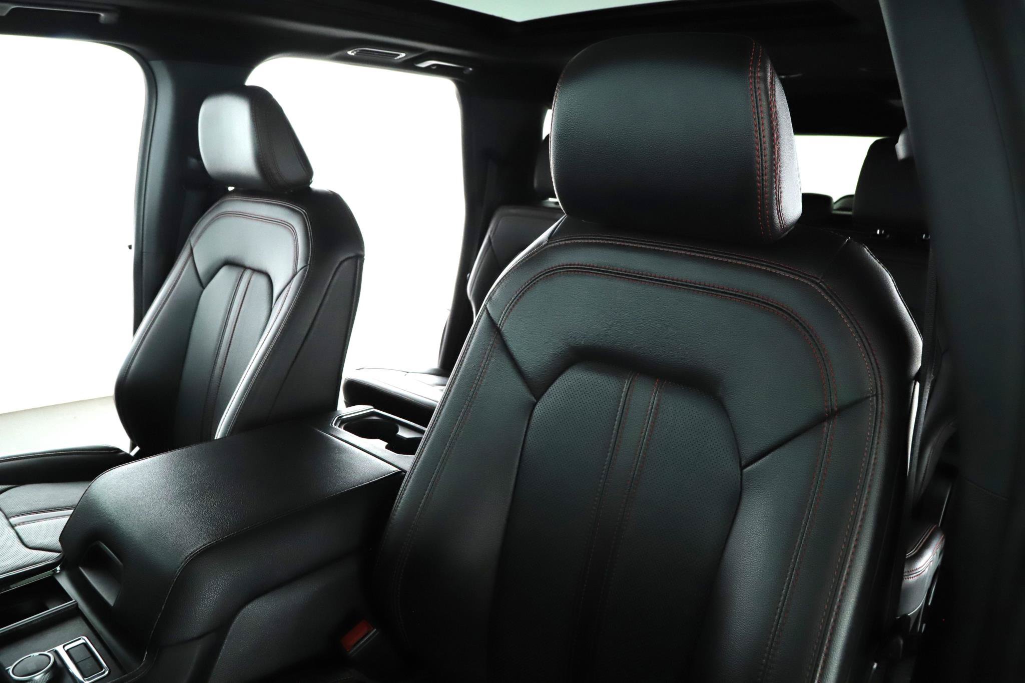 Used 2022 Ford Expedition Max Limited AWD/4WD image 4