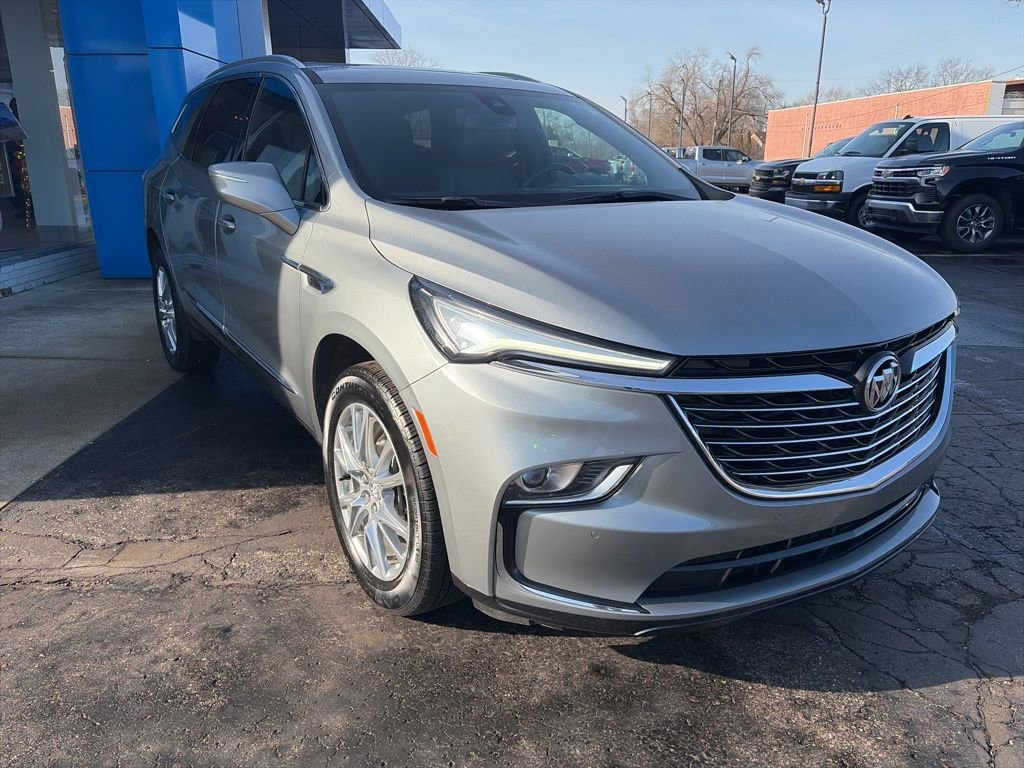 Used 2023 Buick Enclave Essence w/ Experience Buick Package image 5