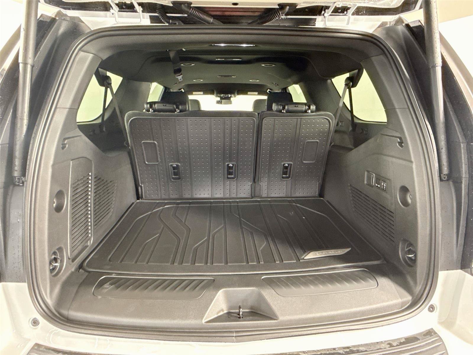 New 2026 Chevrolet Suburban LT w/ Comfort Package AWD/4WD image 20