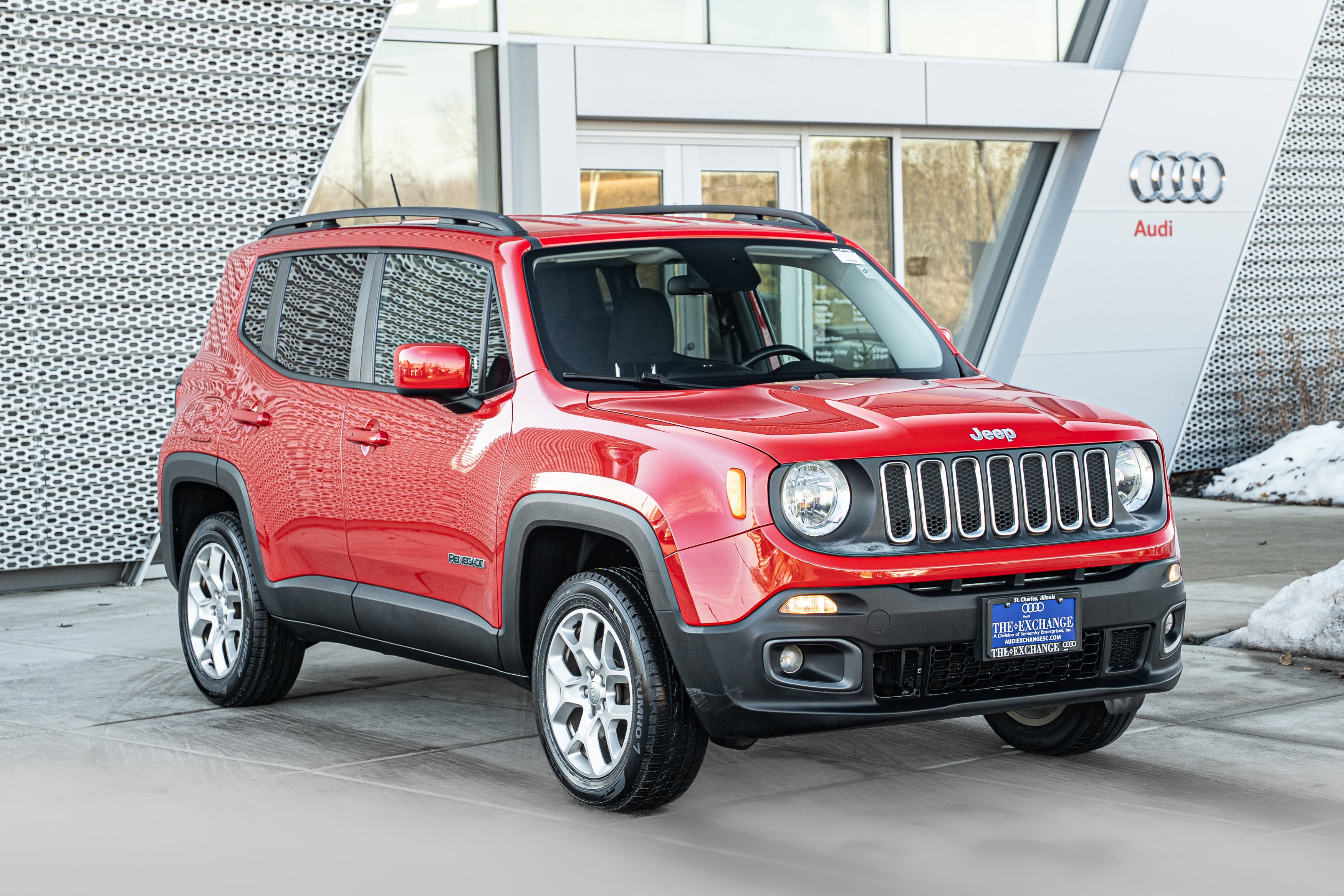 Used 2016 Jeep Renegade Latitude w/ Safety & Security Group image 2