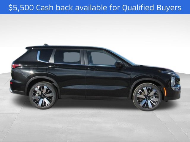 New 2026 Mitsubishi Outlander SE FWD image 2