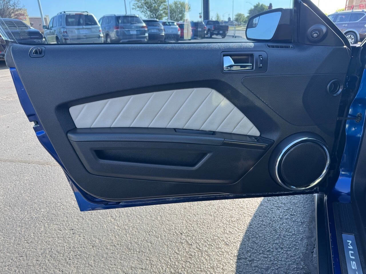 Used 2012 Ford Mustang Premium image 15