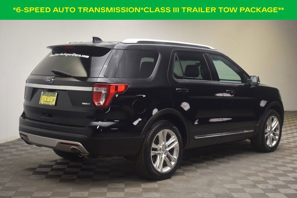 Used 2016 Ford Explorer XLT w/ Equipment Group 202A AWD/4WD image 8