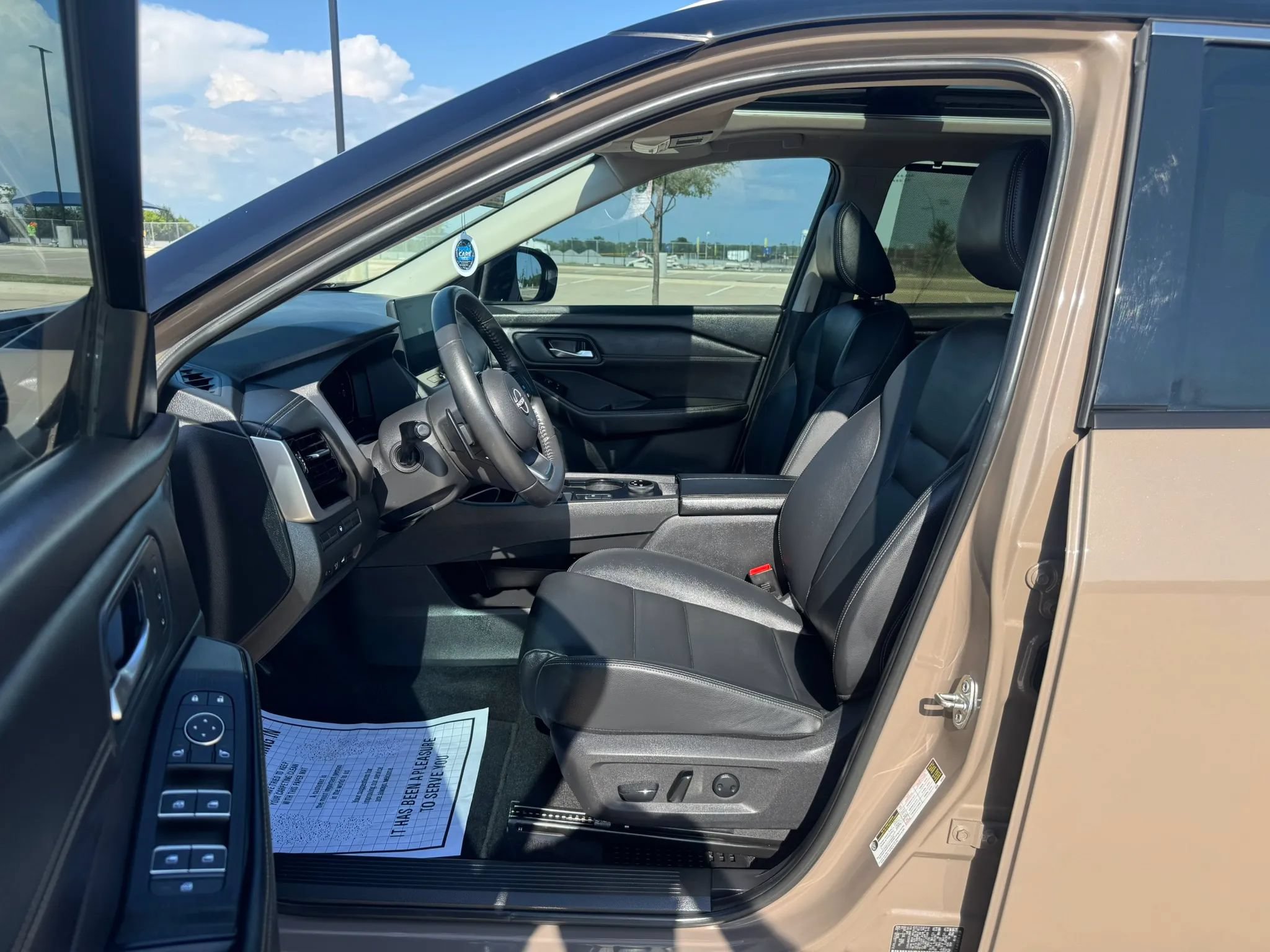 Used 2024 Nissan Rogue SL w/ SL Premium Package AWD/4WD image 19