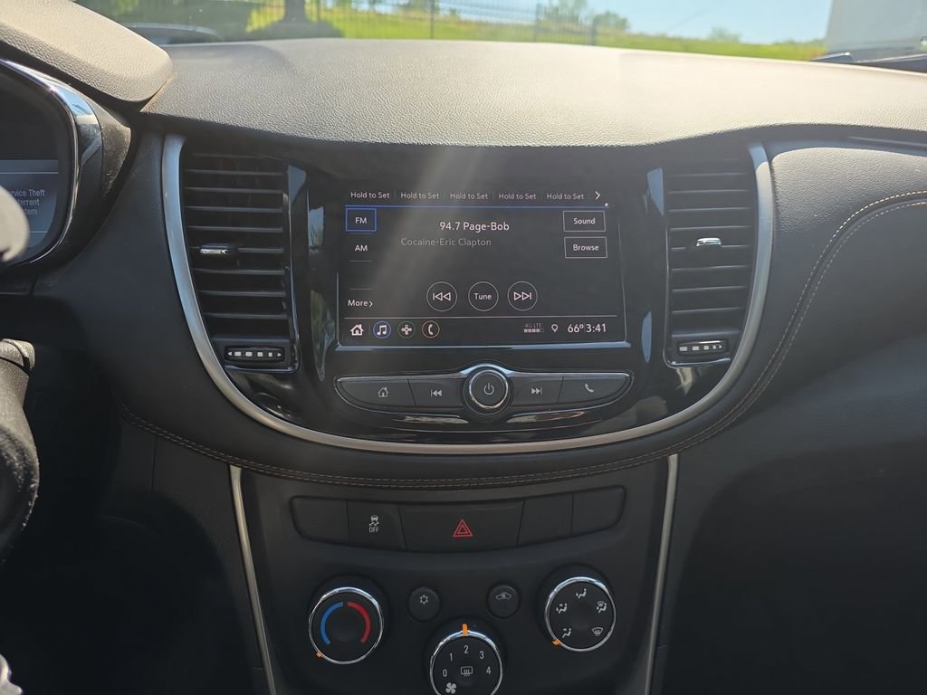 Used 2020 Chevrolet Trax LS w/ Tint and Cruise Package FWD image 9