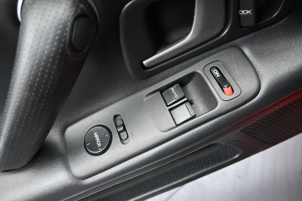 Used 2004 Honda S2000 image 16