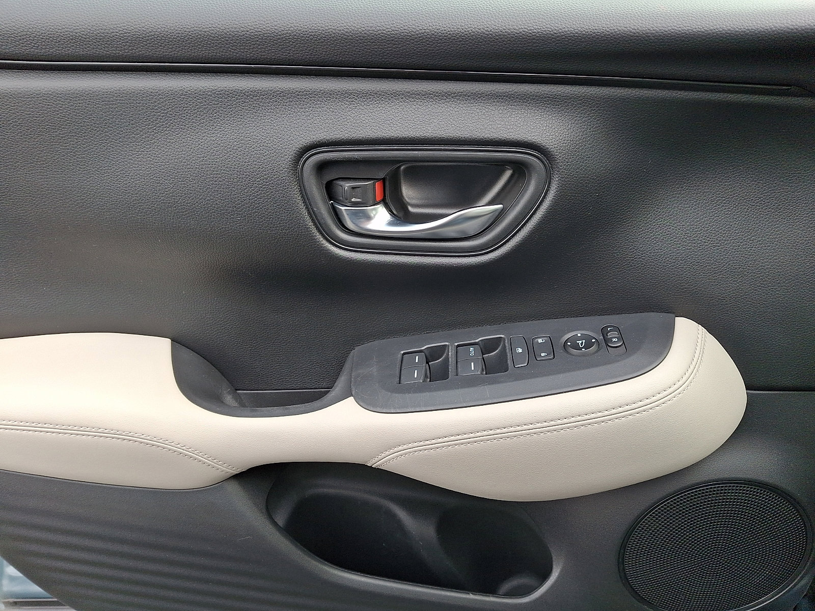 Certified 2023 Honda HR-V LX image 11