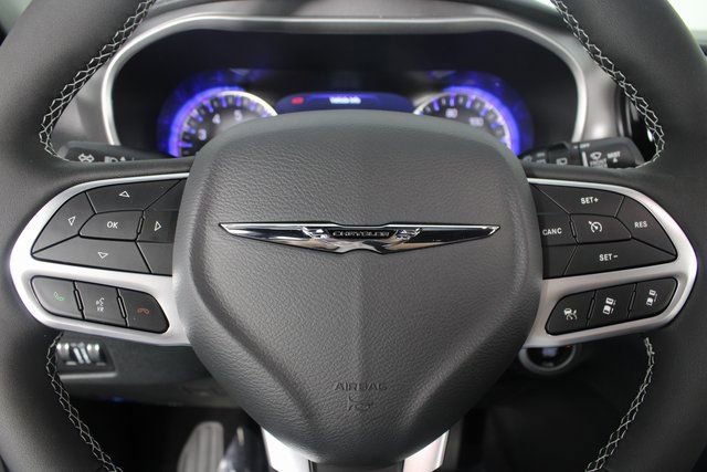 New 2026 Chrysler Pacifica Select image 12