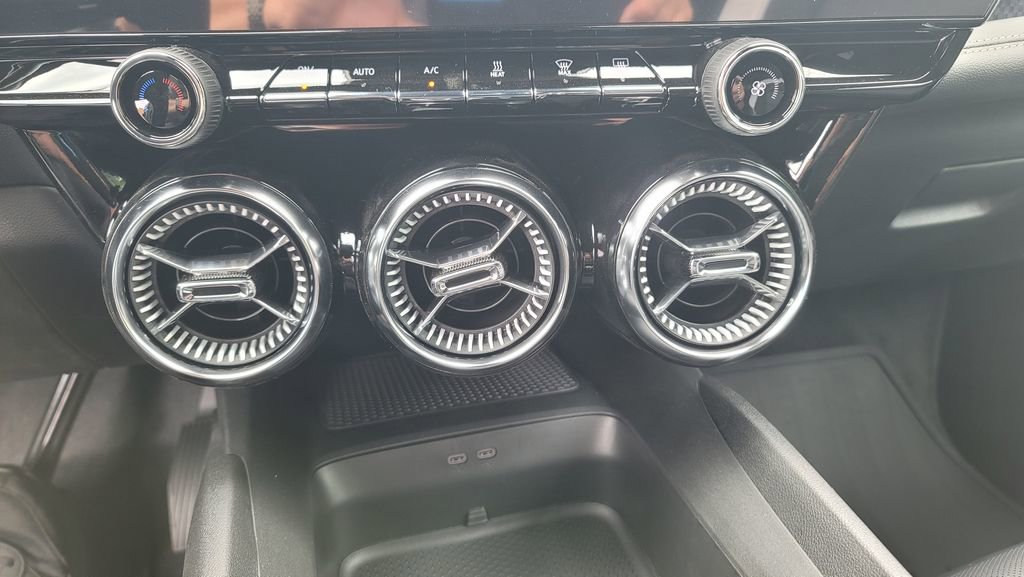 New 2025 Chevrolet Blazer EV LT image 22