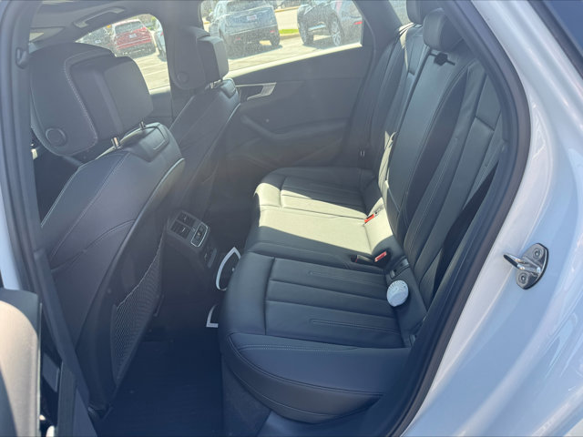 Used 2023 Audi A4 2.0T Premium Plus w/ Premium Plus Package AWD/4WD image 6