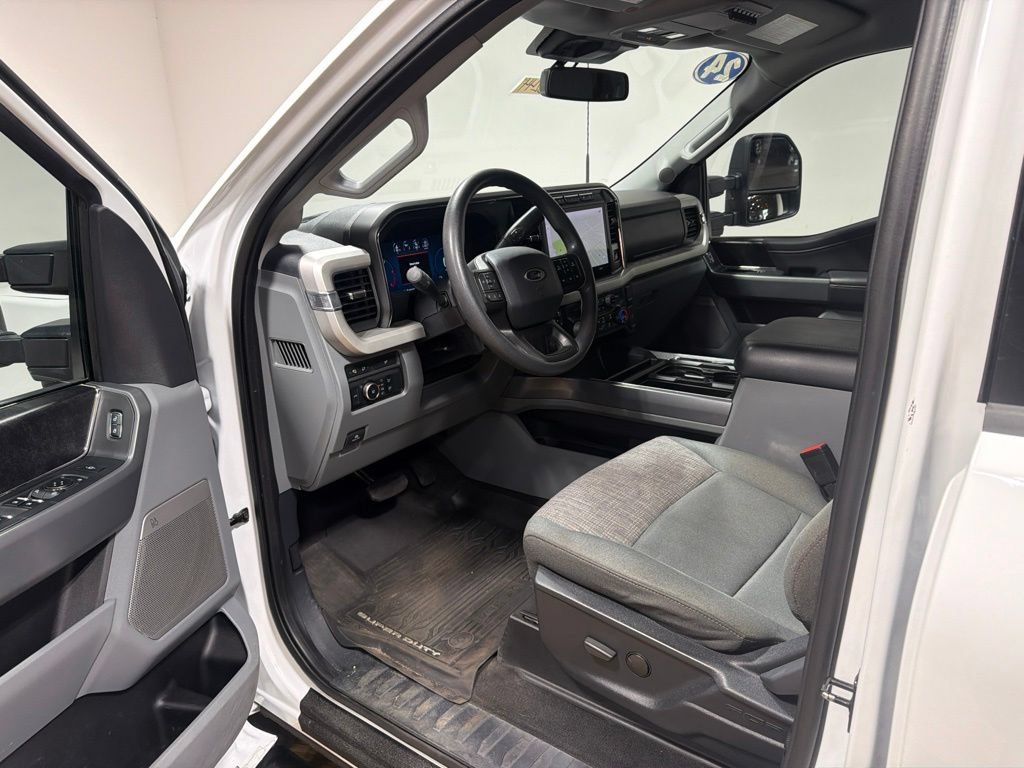 Used 2024 Ford F250 XLT w/ XLT Premium Package AWD/4WD image 27