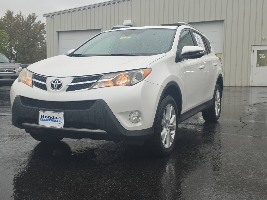 Used 2014 Toyota RAV4 Limited w/ Technology Package FWD image 3