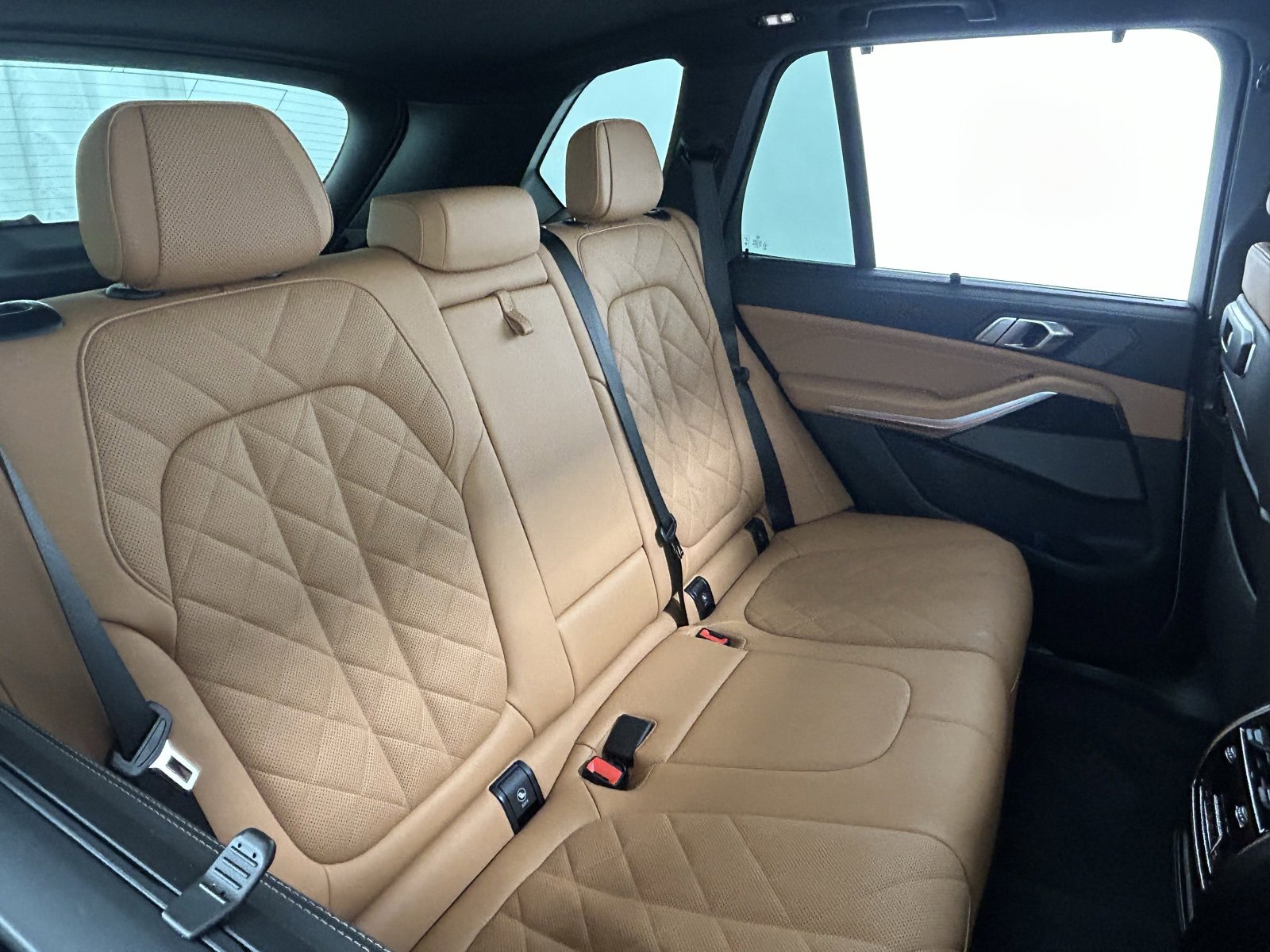 Used 2025 BMW X5 M60i image 41