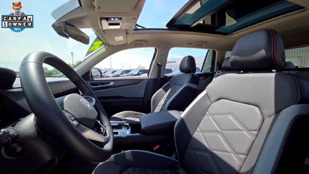 Used 2024 Volkswagen Atlas Peak Edition SEL AWD/4WD image 23