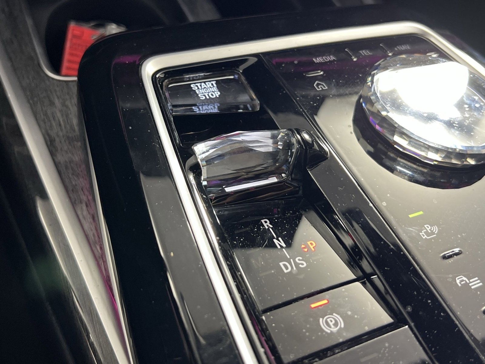 Used 2024 BMW 740i xDrive AWD/4WD image 22