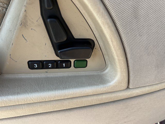 Used 1997 Mercedes-Benz SL 500 image 12