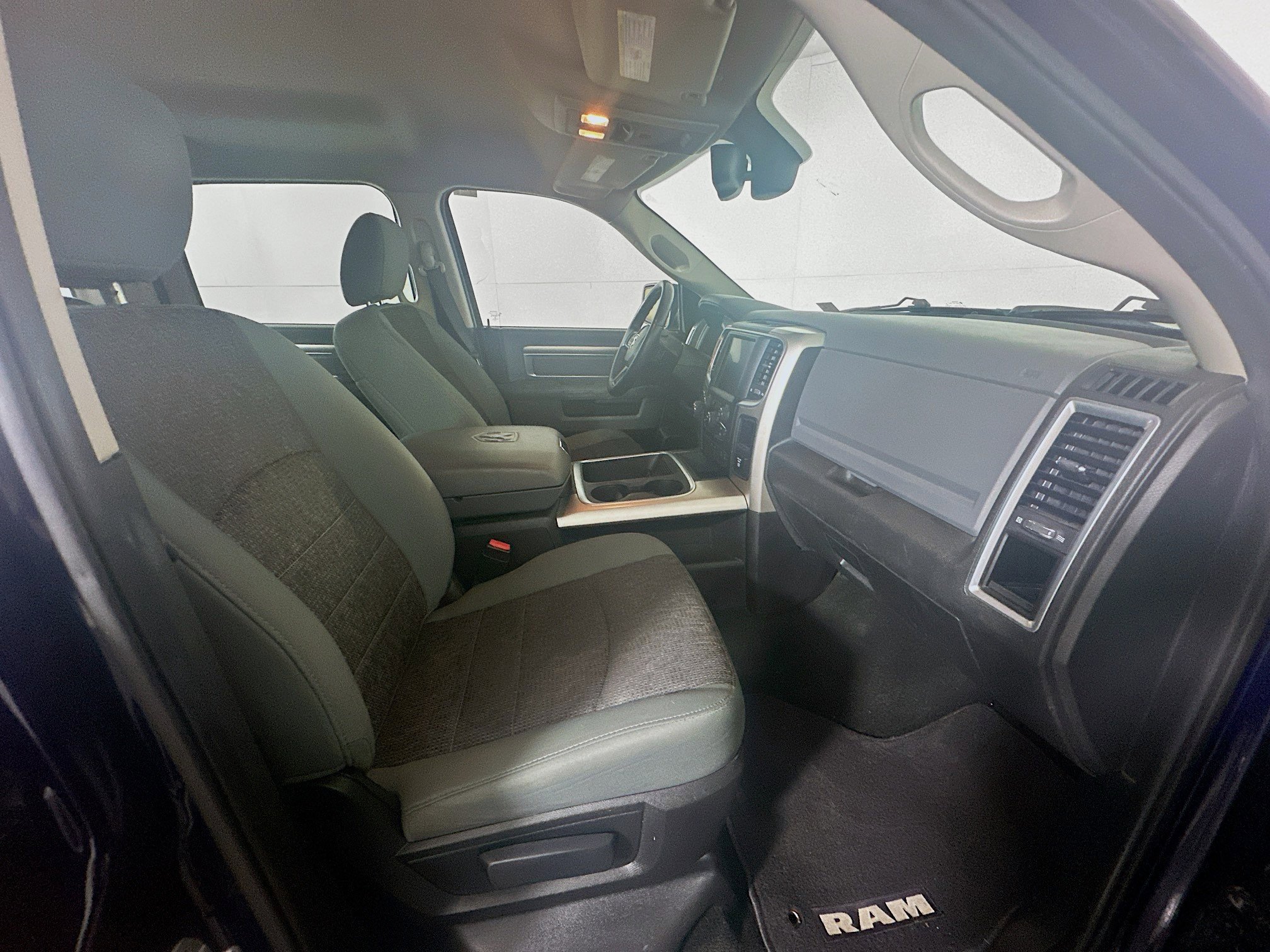 Used 2015 RAM 1500 Lone Star RWD image 31