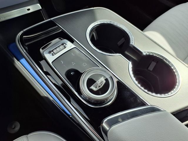 New 2025 Cadillac Lyriq Luxury RWD image 33