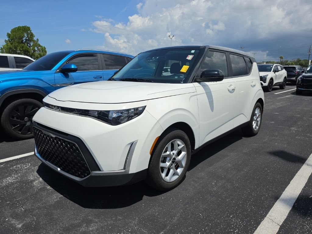 Certified 2024 Kia Soul S FWD image 5