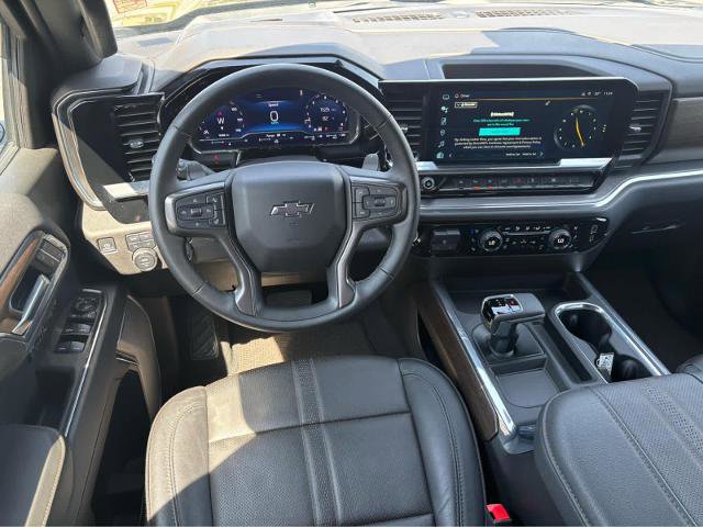Used 2024 Chevrolet Silverado 1500 High Country w/ Midnight Edition AWD/4WD image 18