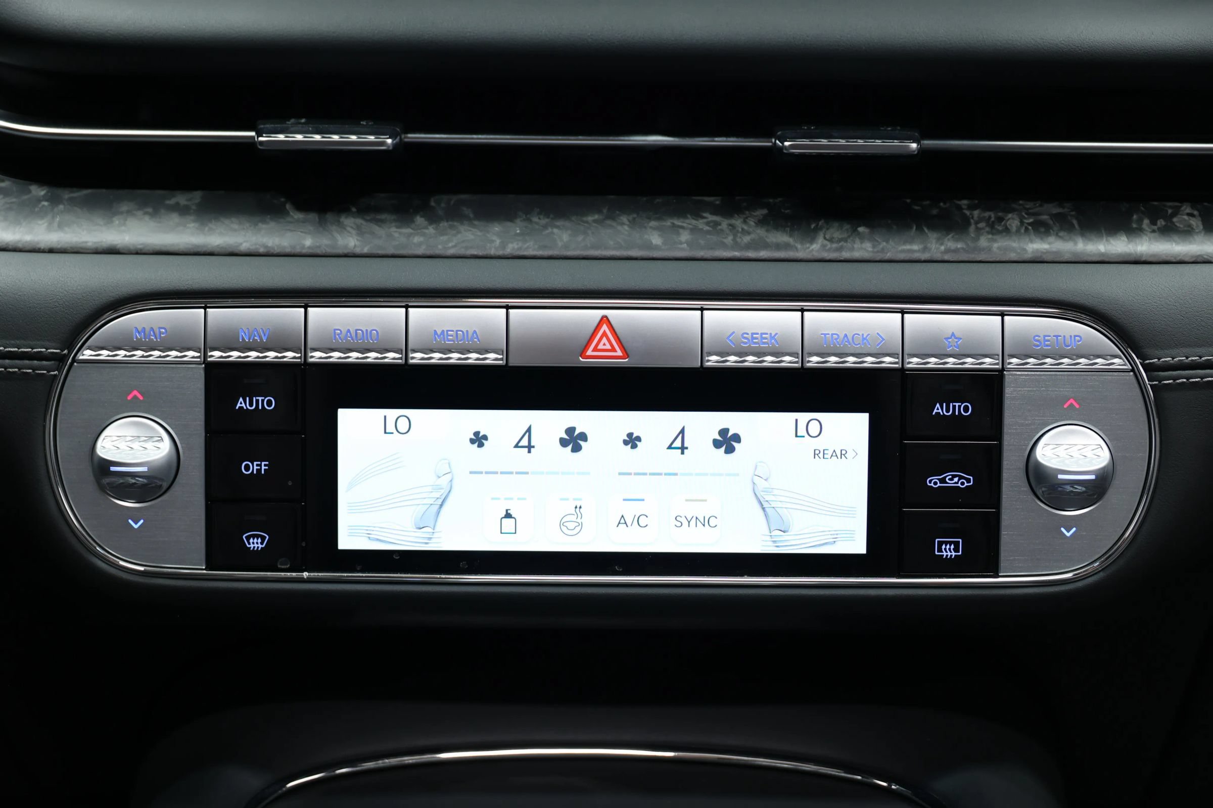 Used 2024 Genesis G90 3.5T AWD/4WD image 44
