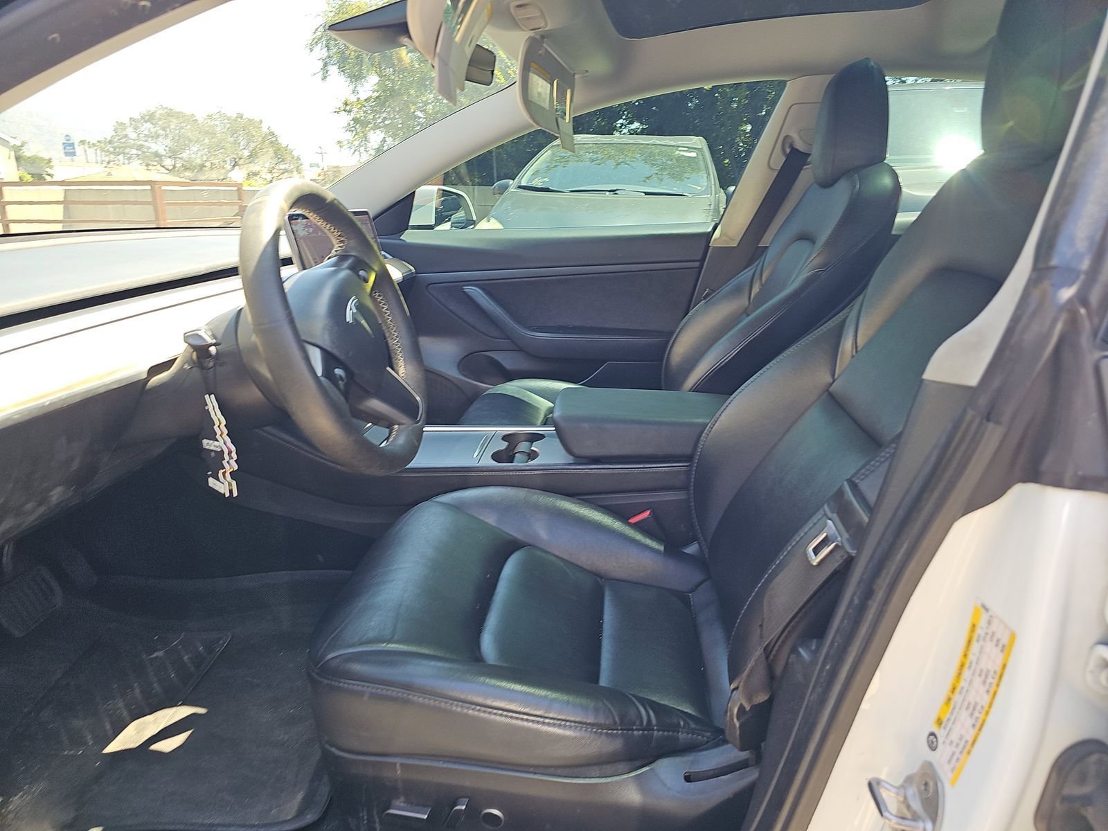 Used 2021 Tesla Model 3 Standard Range Plus RWD image 3