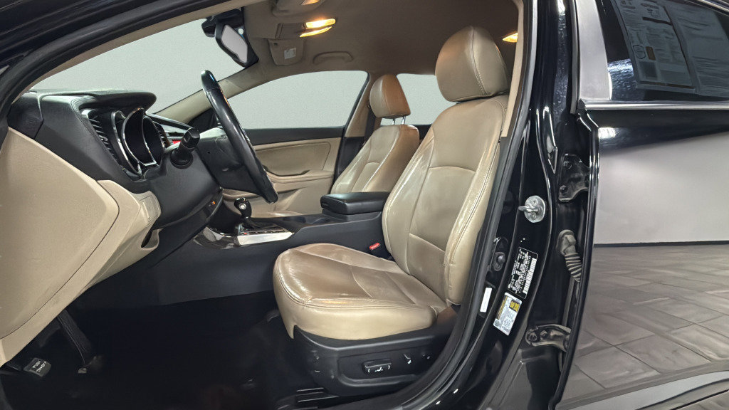 Used 2013 Kia Optima EX image 16