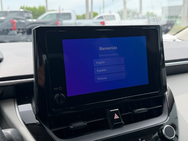 Used 2025 Toyota Corolla LE FWD image 21