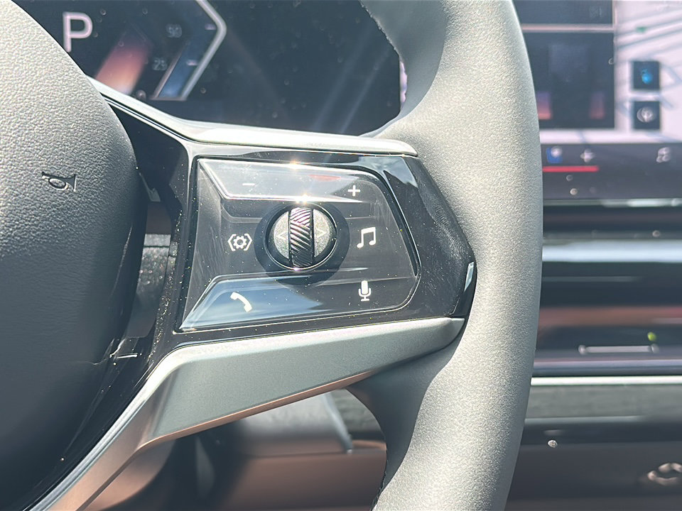 New 2026 BMW i5 eDrive40 image 18