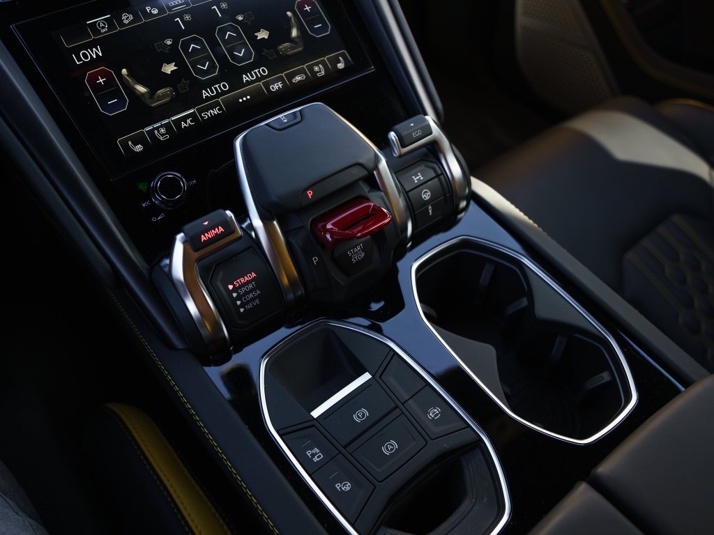Used 2024 Lamborghini Urus S AWD/4WD image 12