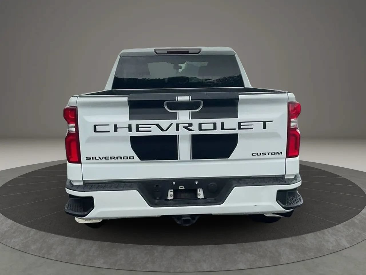 Used 2022 Chevrolet Silverado 1500 Custom w/ Rally Edition AWD/4WD image 4