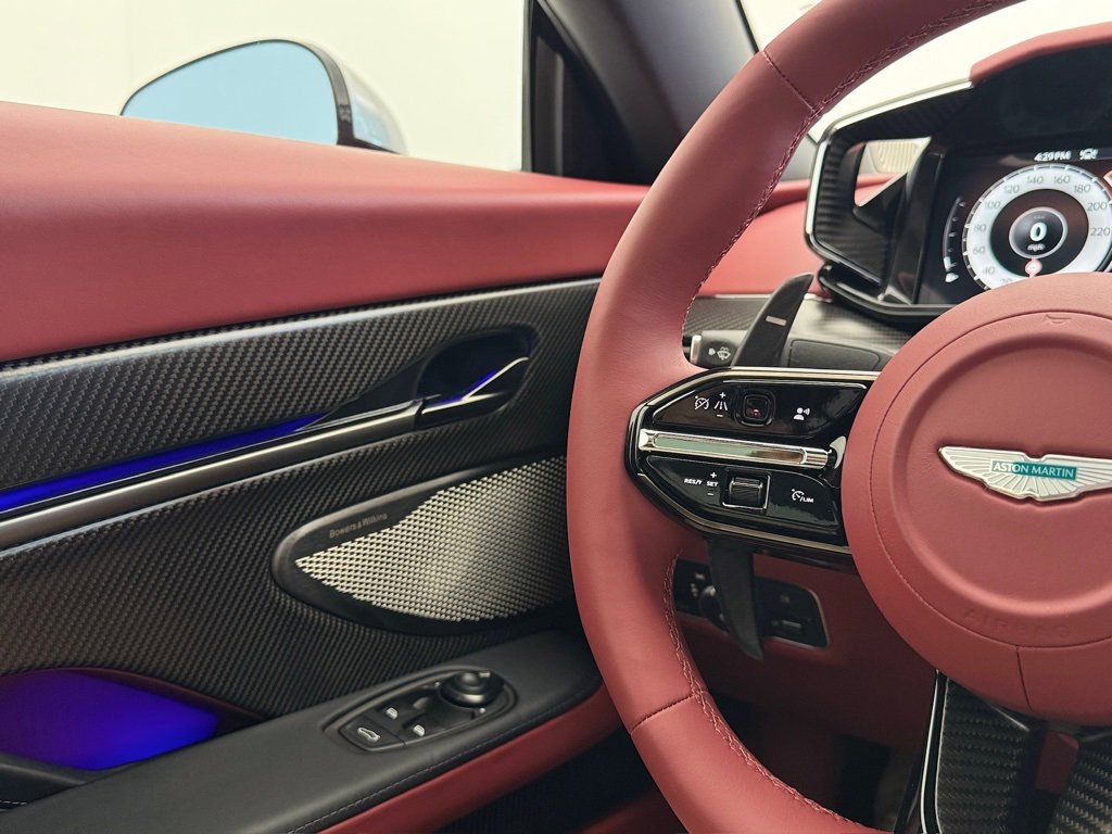 New 2025 Aston Martin Vanquish image 22