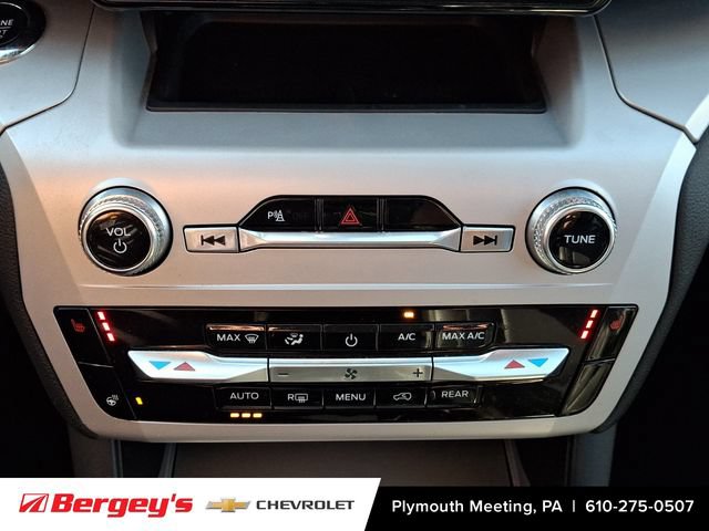 Used 2024 Ford Explorer XLT w/ Equipment Group 202A AWD/4WD image 20