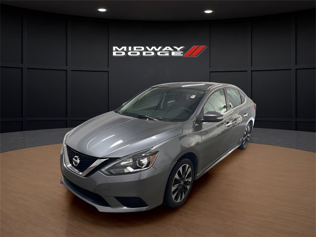 Used 2019 Nissan Sentra SR image 2