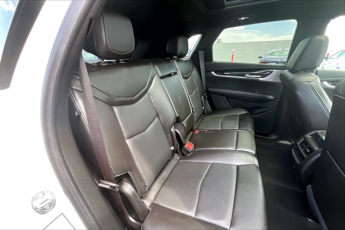 Used 2025 Cadillac XT5 Premium Luxury FWD image 25