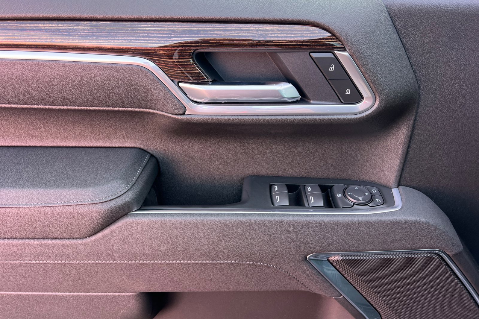 New 2026 GMC Sierra 1500 Elevation w/ Elevation Select Package image 9