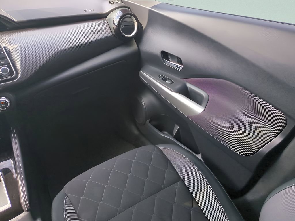 Used 2020 Nissan Kicks SV image 16