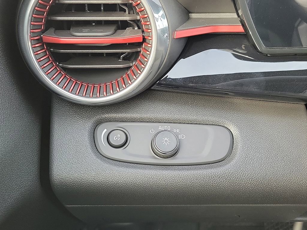 New 2026 Chevrolet Trax RS w/ Driver Confidence Package image 14