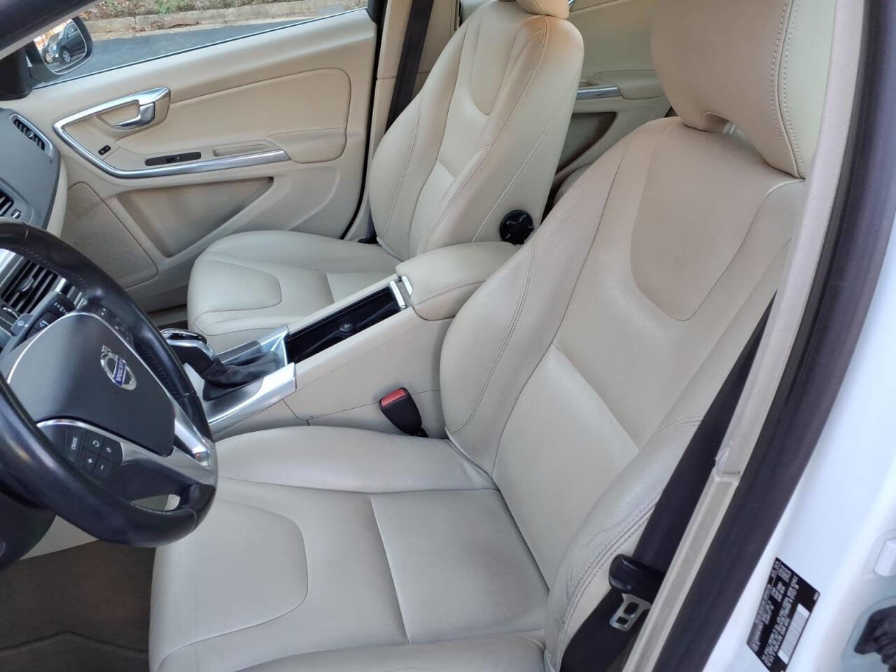 Used 2015 Volvo S60 T5 Premier image 18