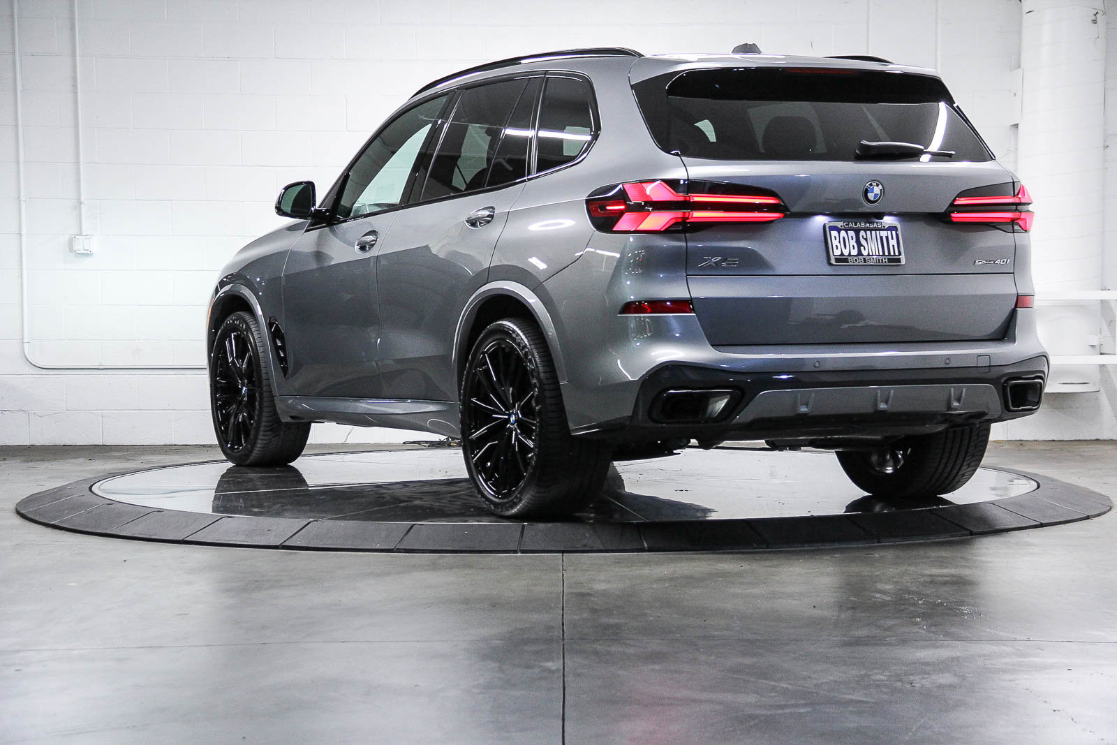 Certified 2024 BMW X5 sDrive40i w/ M Sport Package image 4