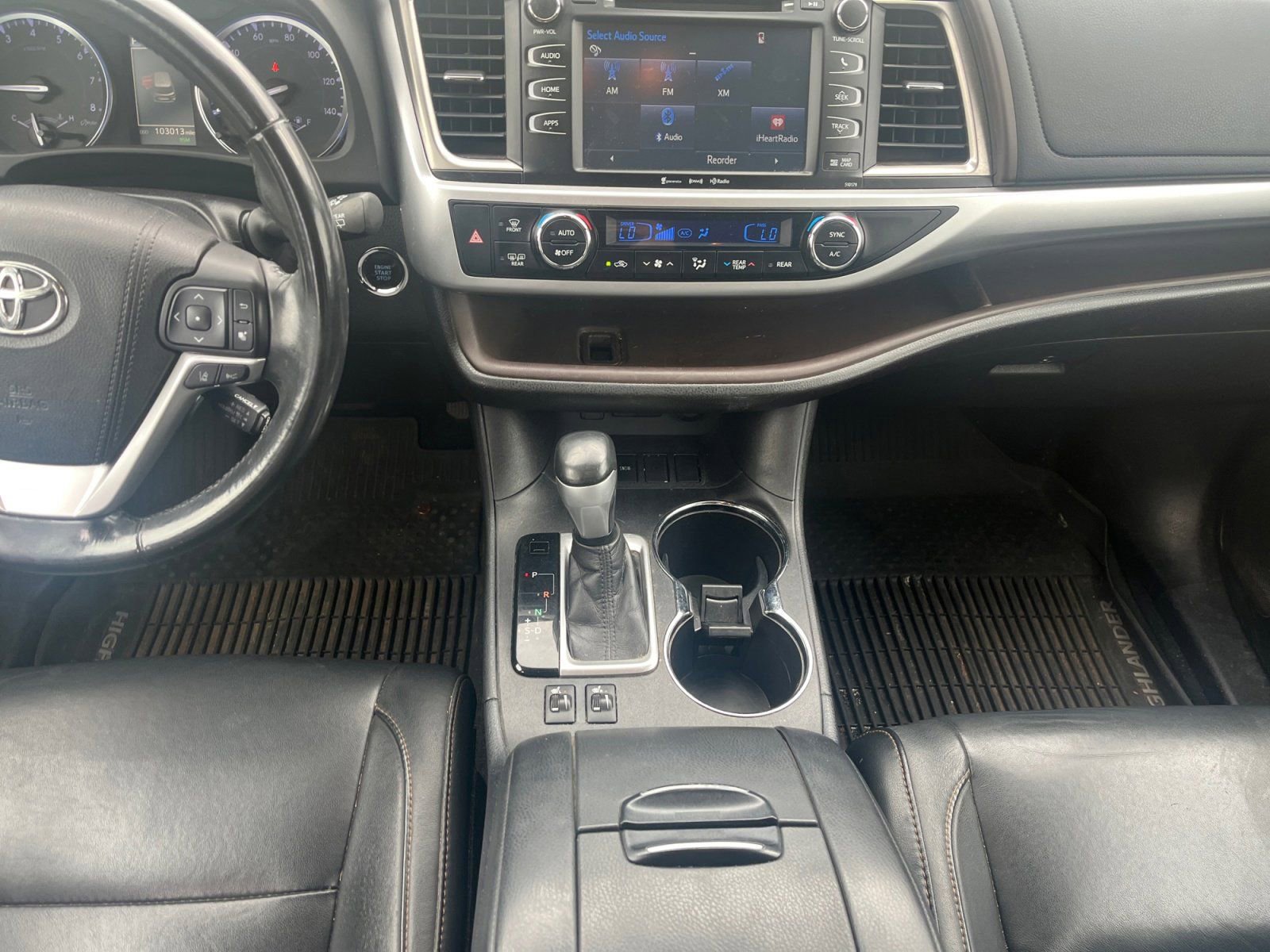 Used 2018 Toyota Highlander XLE image 11