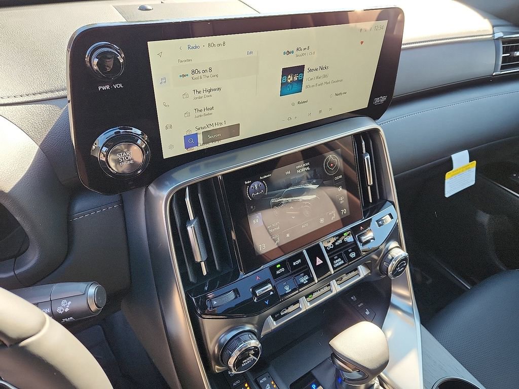 New 2025 Lexus LX 600 4WD w/ Luxury Package image 9