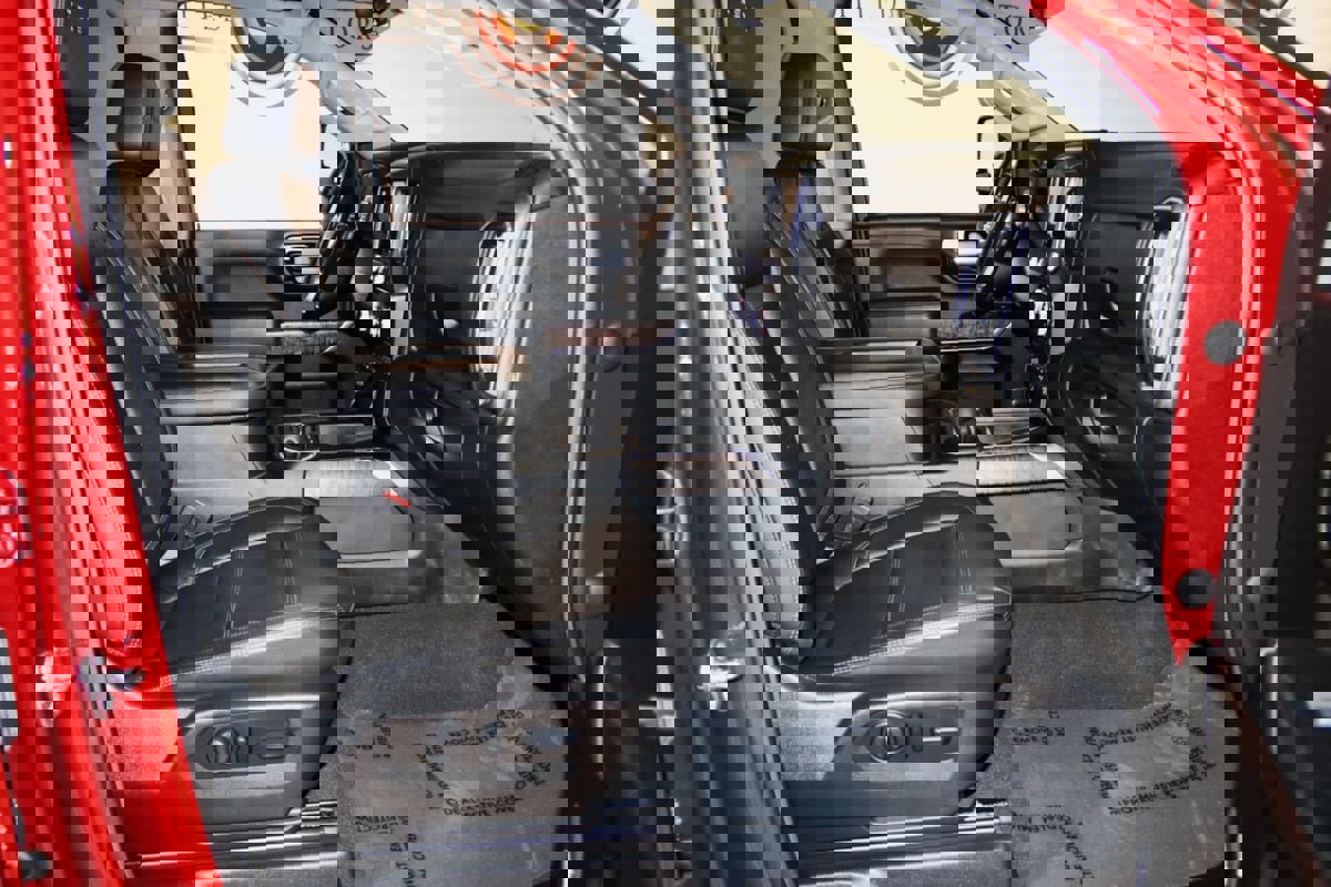 Used 2022 GMC Sierra 3500 Denali w/ Denali Ultimate Package image 68