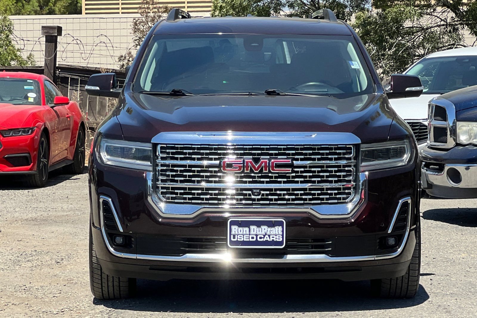 Used 2021 GMC Acadia Denali w/ Denali Ultimate Package AWD/4WD image 11
