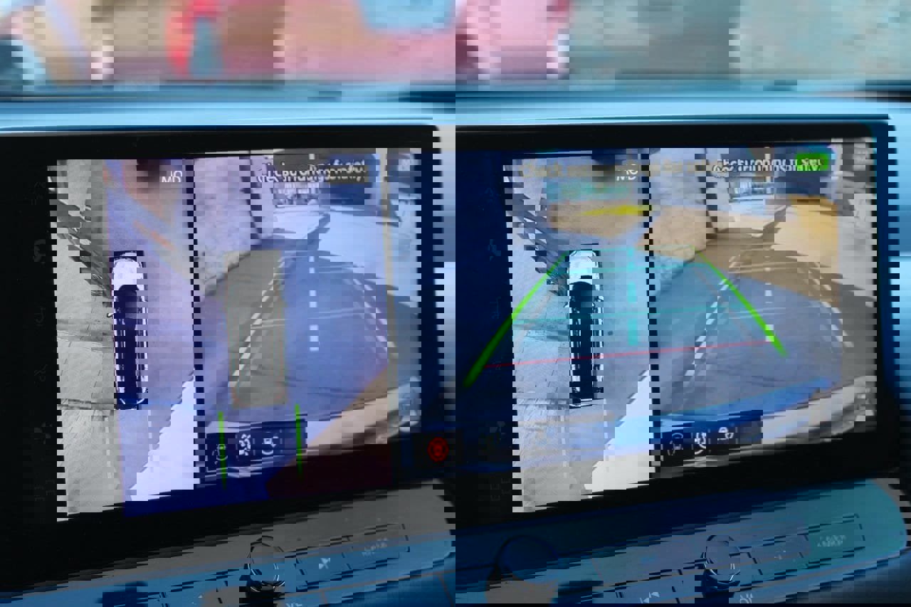 Used 2024 Nissan Rogue Platinum image 8