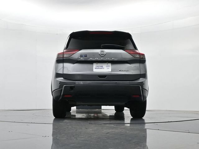 Used 2024 Nissan Rogue SV AWD/4WD image 39