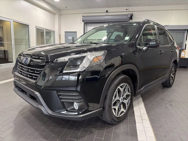 Used 2023 Subaru Forester Premium AWD/4WD image 1
